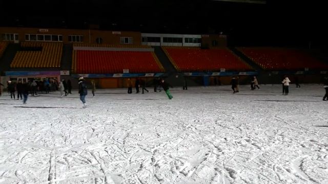 Прыжок на катке. смотреть онлайн