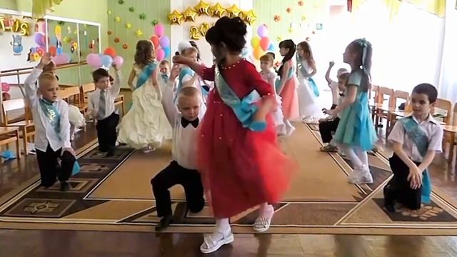Выпускной вальс в детском саду, танец цветочков смотреть онлайн