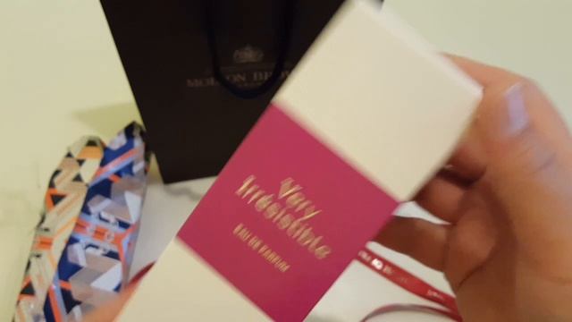 GIVENCHY VERY IRRESISTIBLE PERFUME & MOLTON BROWN LOTION || HUBBY'S BIRTHDAY PRESENTS TO ME смотреть онлайн