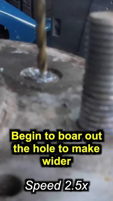 How To Drill Out Stripped / Stuck Rotor Screw #shorts #quicktips смотреть онлайн