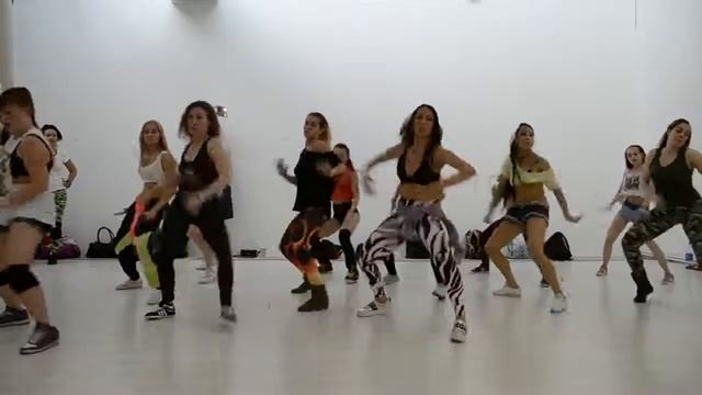 МК Наташи Сиренко. Реггетон. Booty Reggaeton Weekend смотреть онлайн