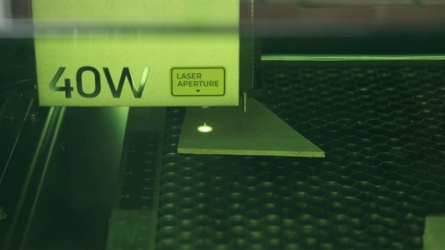 A Diode Laser That Won't Fry Your Eyes? xTool S1 40w Review смотреть онлайн