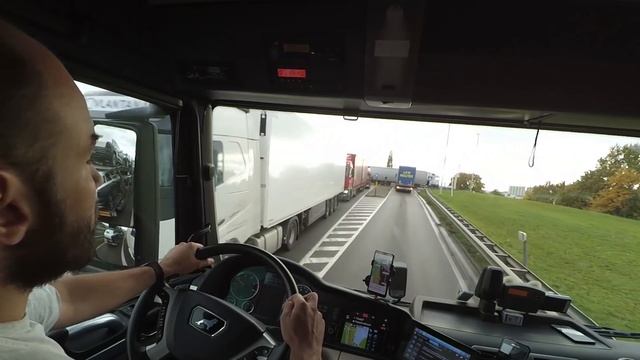 Штраф 2100 Евро. Будни. Простой Дальнобой смотреть онлайн