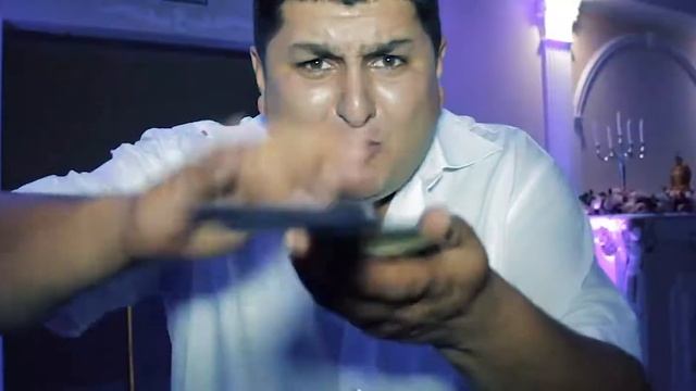 Ведущий в могилеве Артемий Муминов. смотреть онлайн