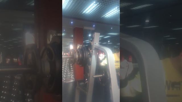 16,08,15 Присед сумо 115*2*6 (2й подход) смотреть онлайн
