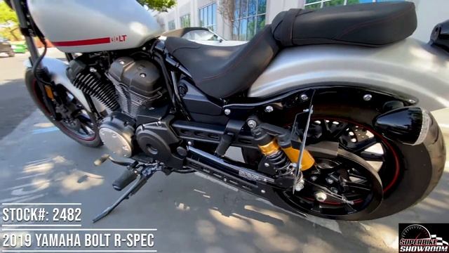 2019 Yamaha Bolt R-Spec | Walkaround + Exhaust Note | Superbike Showroom смотреть онлайн