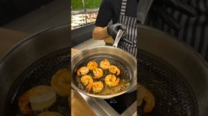 Жарим тигровые креветки!