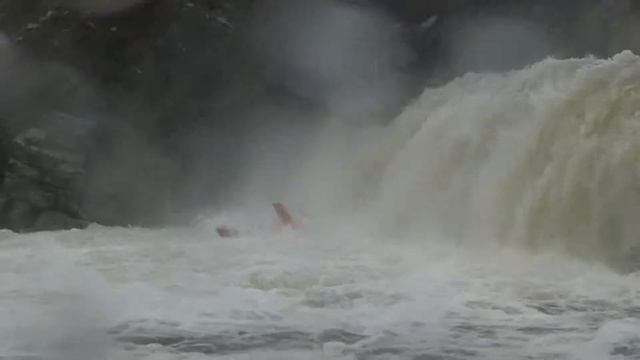 Киль на водопаде Кусьи