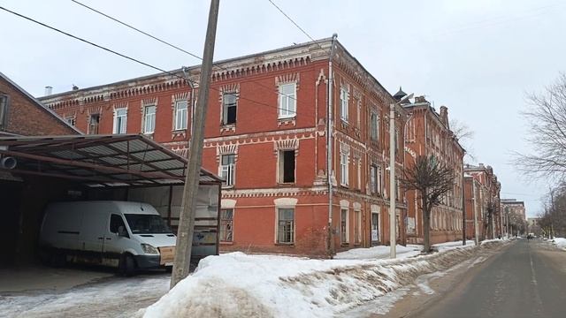Казармы в Твери. Казарма Париж. Поздравляю с 8 марта.