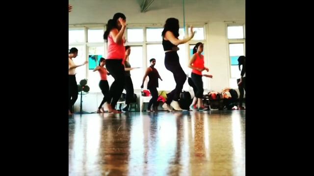 Salsa Fusion with Tika смотреть онлайн