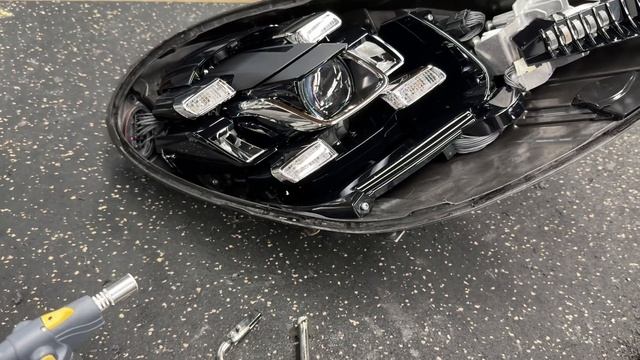 Porsche Panamera 971 17-23 Headlight Lens Replacement Service Overview смотреть онлайн