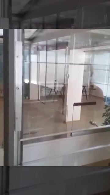 Стеклянные перегородки смотреть онлайн