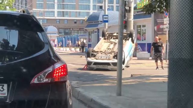 Краснодар Жесть перевёрнутая машина смотреть онлайн