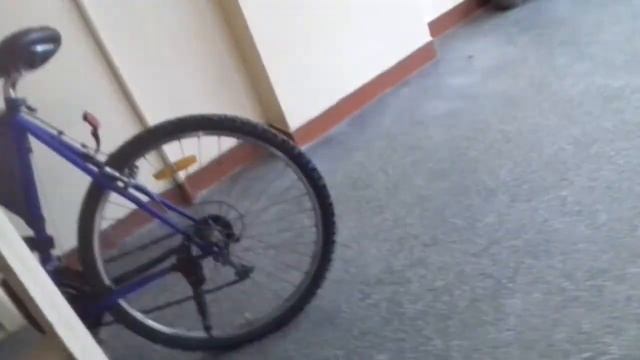 Распашной лифт 1990x годов смотреть онлайн