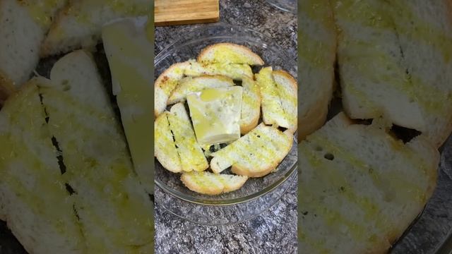 Запекаем сыр Бри. Подробности в комментариях #food #recommended #рецепты #еда #recipe #сыр#cheese