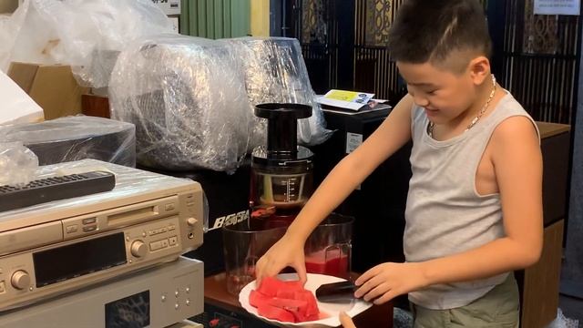 MÁY ÉP CHẬM HUROM  HÀNG NỘI ĐỊA NHẬT GIÁ :3.XXX (LH:0888.62.8181-Q10-HCM)