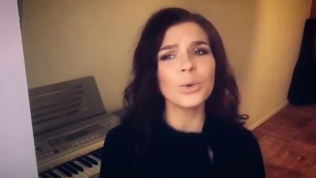 Потрясающе выразительное исполнение известной песни! смотреть онлайн