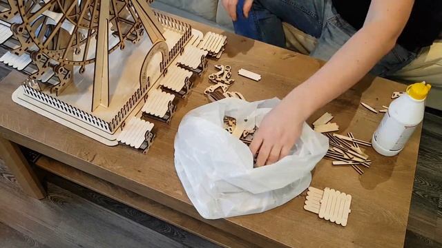 Wonderland FERRIS WHEEL model - Drawings and Tutorial - How To make Plywood Skywheel смотреть онлайн