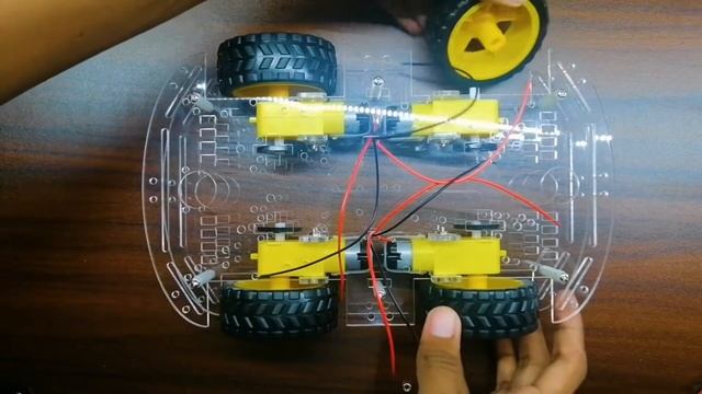 How To Make A DIY Arduino Obstacle Avoiding Car At Home смотреть онлайн