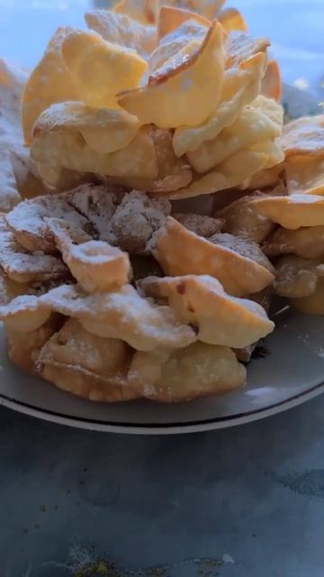 Родные: готовый хворост на Новый год