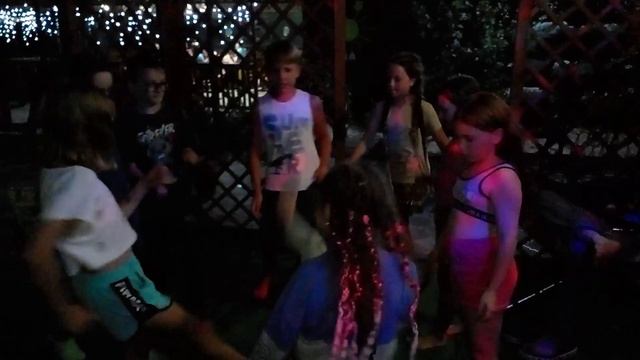 Крутая дискотека для детей  ...
