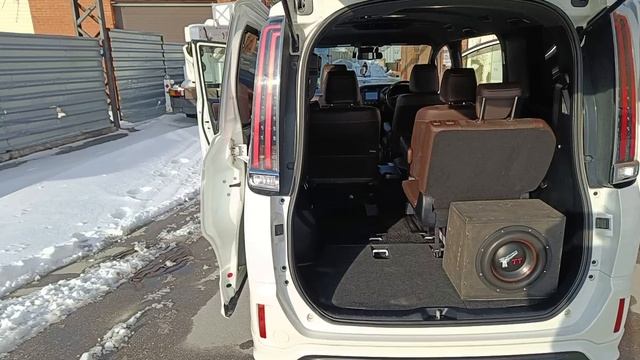 Toyota Esquire 2017 г.в.