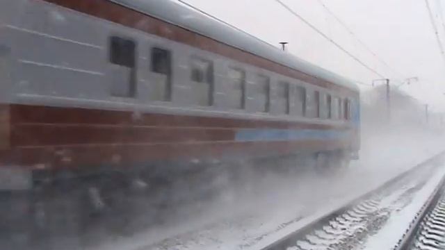 Электровоз ВЛ10У на участке Здравница-Перхушково смотреть онлайн