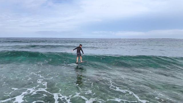 SURF FOILING PERFECT NAMOTU LEFTS FIJI! смотреть онлайн