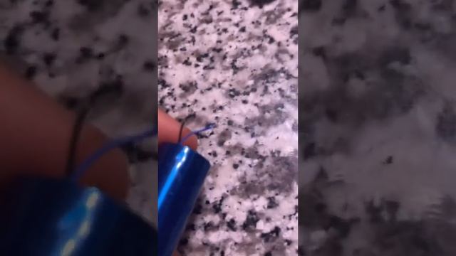 How to hit your vape/HQD after it dies (crack wire method) смотреть онлайн