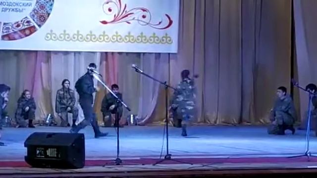 Показательные выступления СПК " Метатели ножей" смотреть онлайн