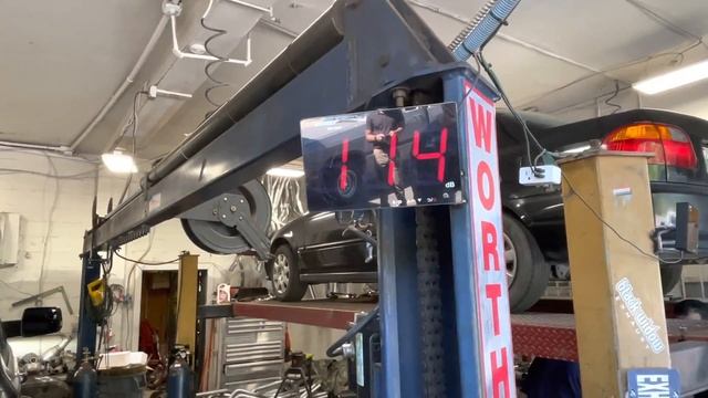 RAM 1500 5.7L HEMI BLACK WIDOW RACE VENOM Vs FLOWMASTER OUTLAW Vs STRAIGHT PIPES! смотреть онлайн