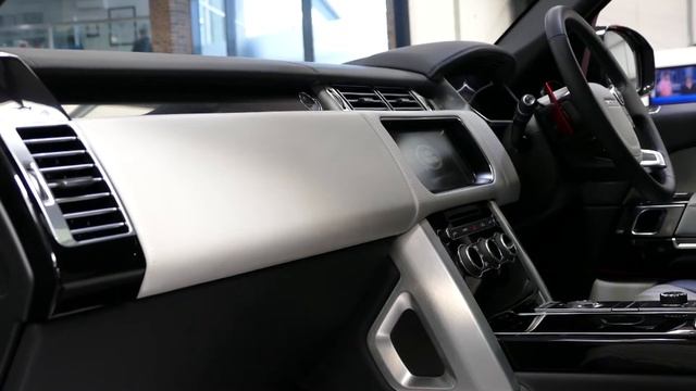 Range Rover SV Autobiography смотреть онлайн