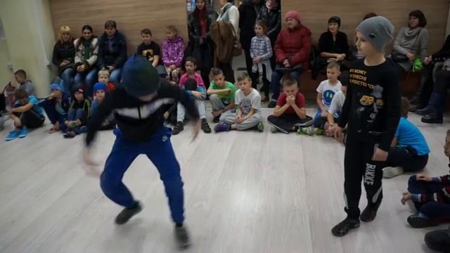 Батлы 16.11.2016 Max Dance Крещатик Сити смотреть онлайн