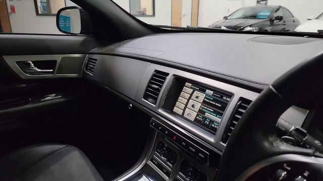 Jaguar XF смотреть онлайн