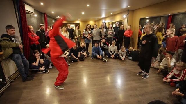 NEW RULES BATTLE | ИСКРА | Hip-Hop PRO | 1 ROUNDS Diony vs Зудина смотреть онлайн