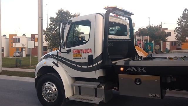 Plataforma AMK Galaxy 6 Tons. 22' Con Wheel Lift De 4,000 Lbs