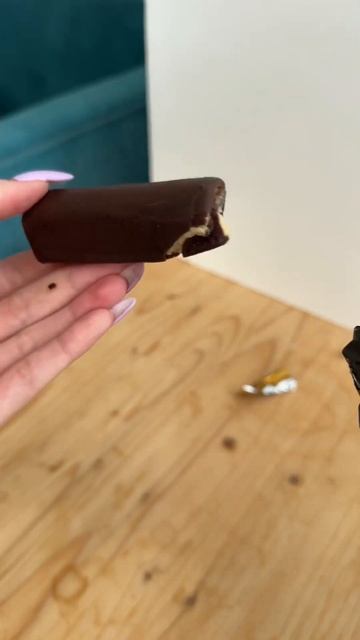 пробуем новые глазированные сырки #обзореды #пробуемеду #вкусняшки #сырок #глазированныйсырок