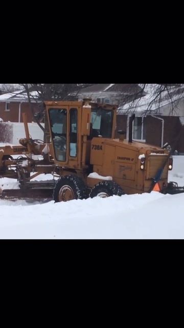 Champion Grader Plowing Snow #snowplow смотреть онлайн