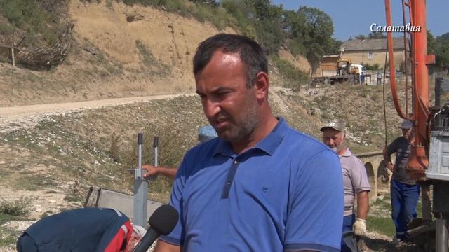 Работы РЭС по установке столбов в с.Ленинаул смотреть онлайн
