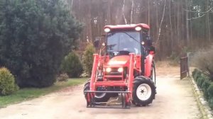 Трактор  Branson (Брэнсон) 5820C