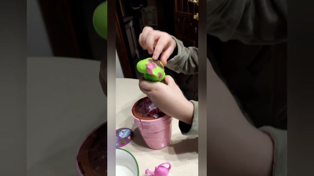 🌿🌿🌿🌿🌿🌿🌿Выращиваем куколку Лол ( не оригинал ). обзор набора игрушек .кукла -растение . смотреть онлайн