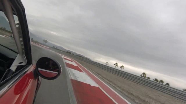 MINI JCW Race Car vs the BMW Z4 GTE смотреть онлайн