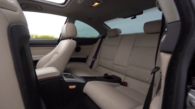 2011 BMW 335xi Coupe (Manual) Walk-around смотреть онлайн