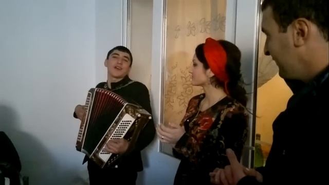 2014 11 05 12 42 30 Поёт от души! смотреть онлайн