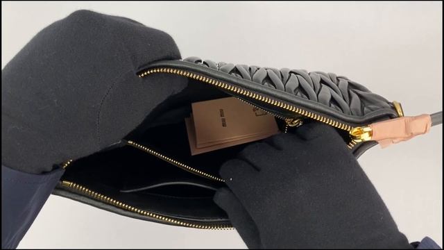 MIUMIU Matelassé nappa leather shoulder bag 5BF354 N88 F0002 V OOM смотреть онлайн