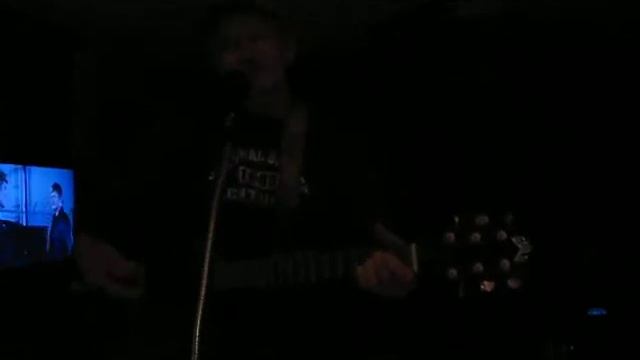 BARTENDERS, BARSTOOLS, BARMAIDS, DIERKS BENTLEY(COVER) смотреть онлайн
