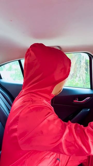 The female police officer used a smart signal to call for help and foiled Money Heist | #shorts смотреть онлайн