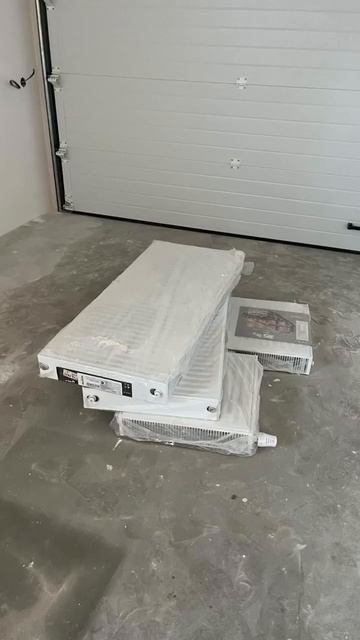 Согласитесь, раздражает, когда думают, что можно отмечать Новый Год в доме, когда ремонт не начат смотреть онлайн