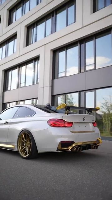 Taking Photos of BMW M4 #shorts #viral #status смотреть онлайн