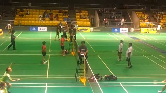 Patricia....Badminton смотреть онлайн